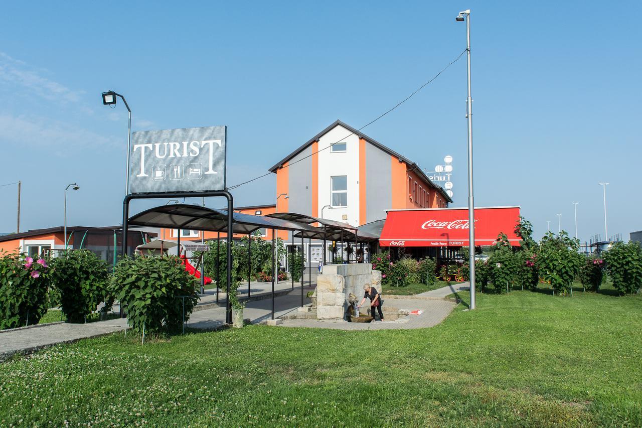 Bed And Breakfast Turist Staro Petrovo Selo Extérieur photo